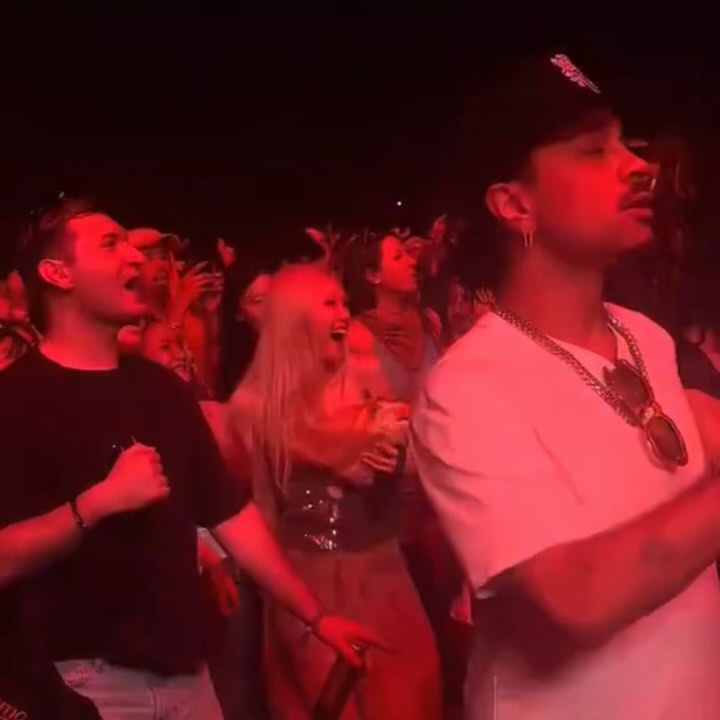 alternative-fcc90530-2dcb-4346-91c8-f4e46369fc04