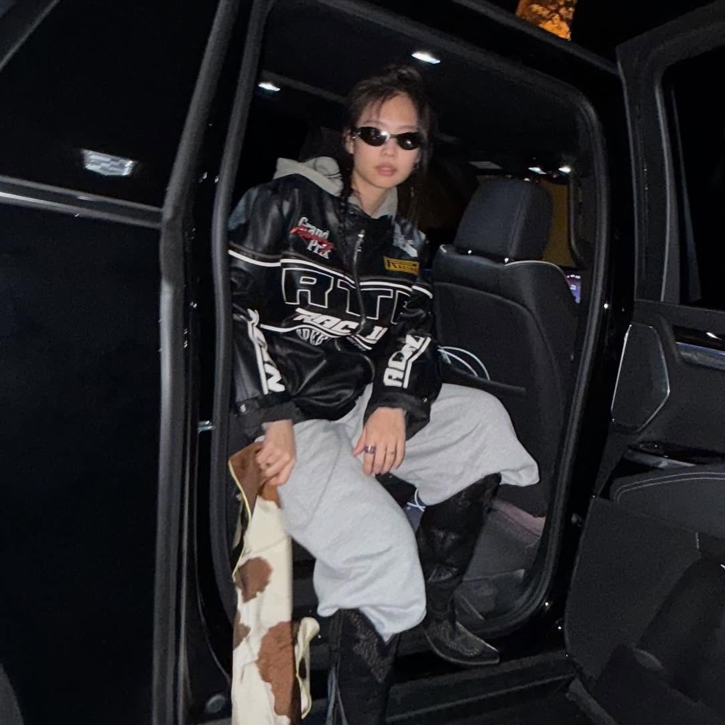 alternative-82801700-3a2d-4e4b-af3e-bf218e2038e9