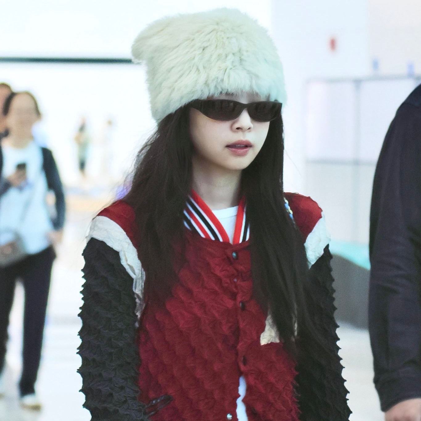 alternative-c30aa379-1323-468b-a277-0211b48f18f3