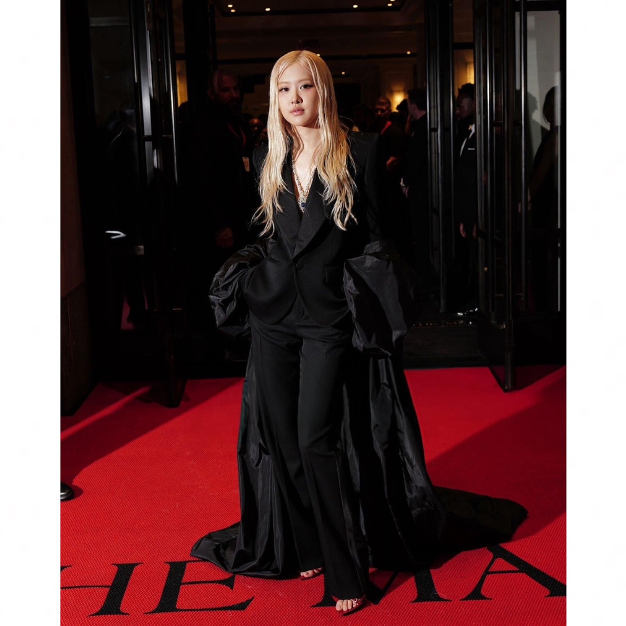 alternative-c51393ba-17ef-4b8e-9ebd-5c47379b38ed