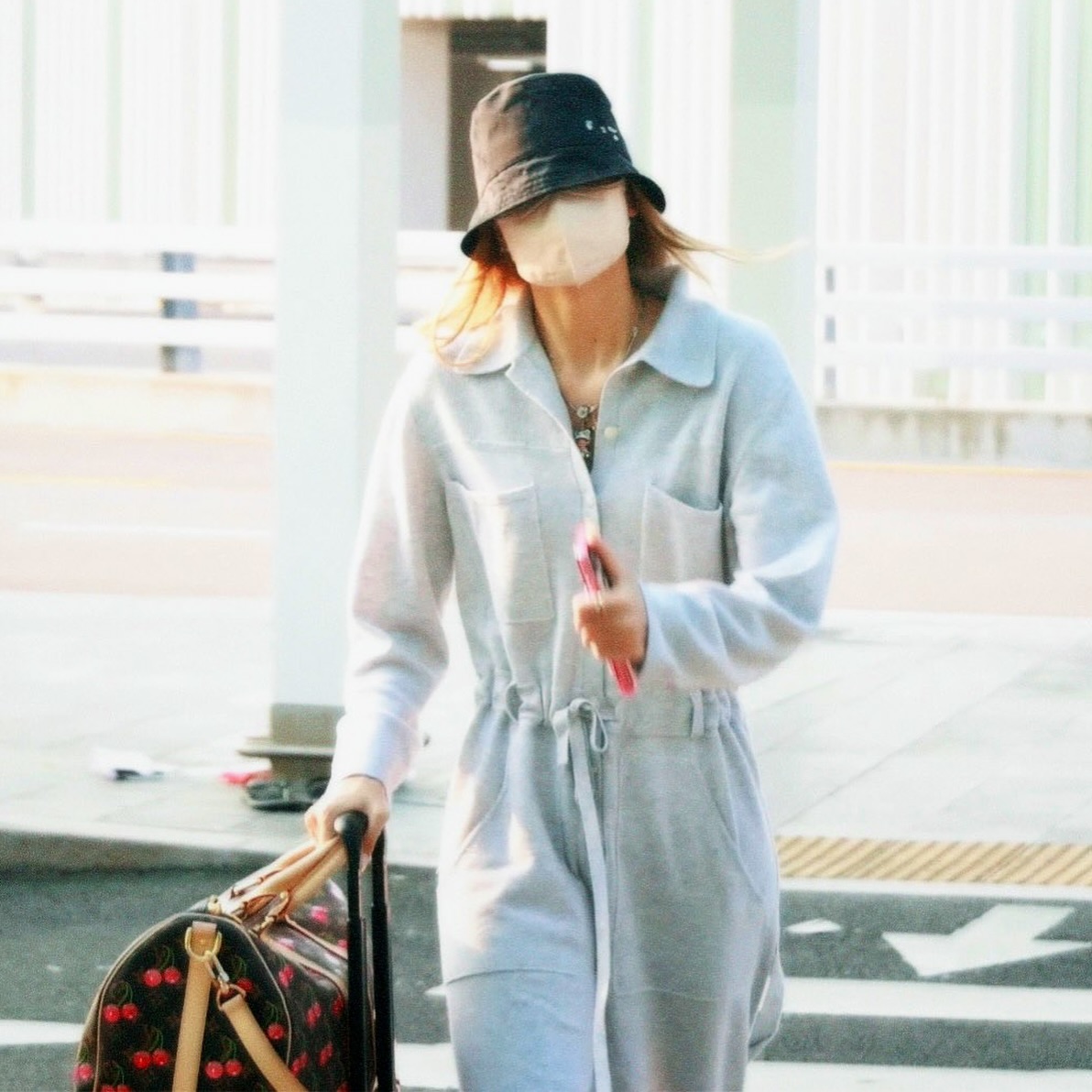 alternative-c99b5b3d-a62a-45be-9f7a-3e279ed0c374