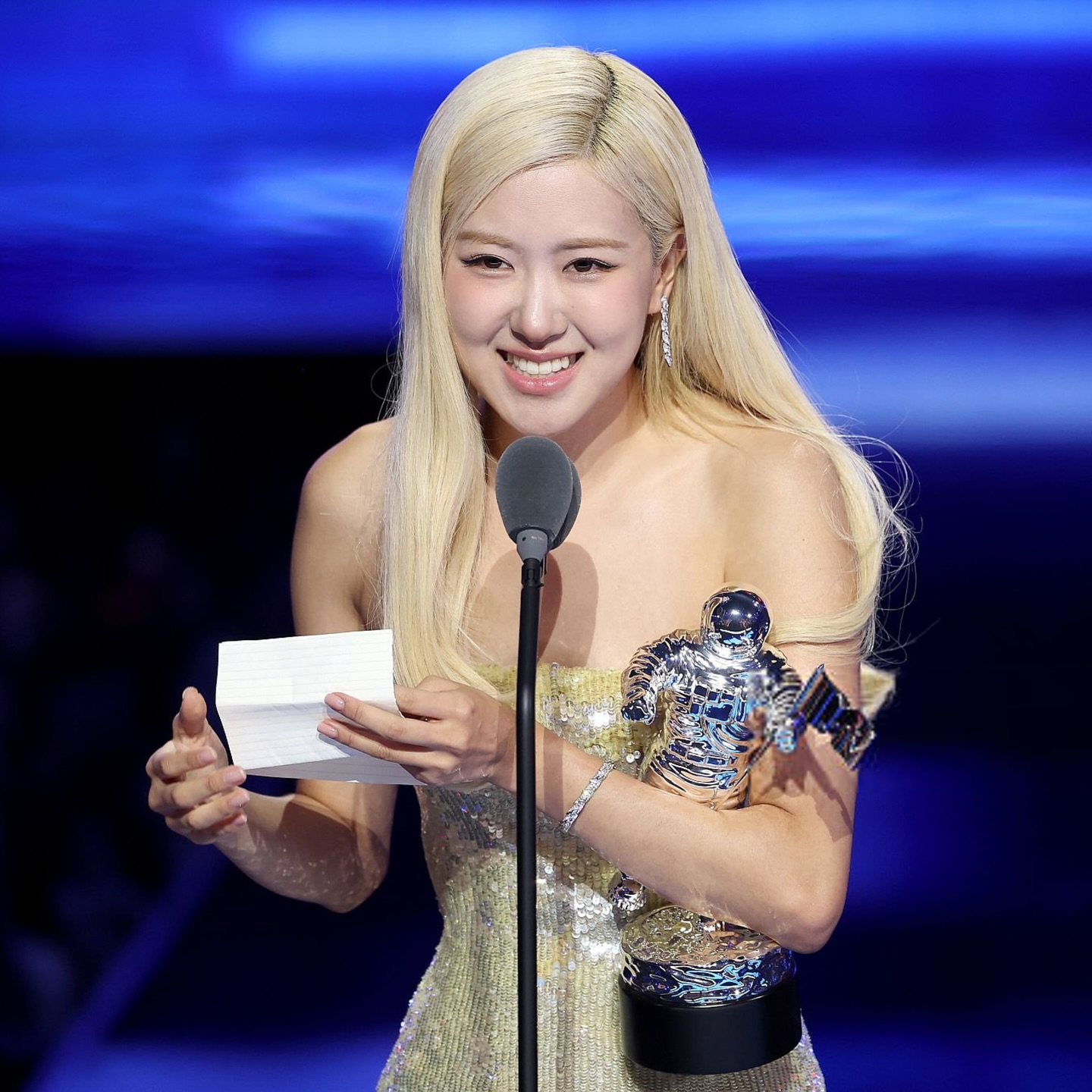 alternative-cee69fba-2297-4338-a254-9ab6e6daaad7