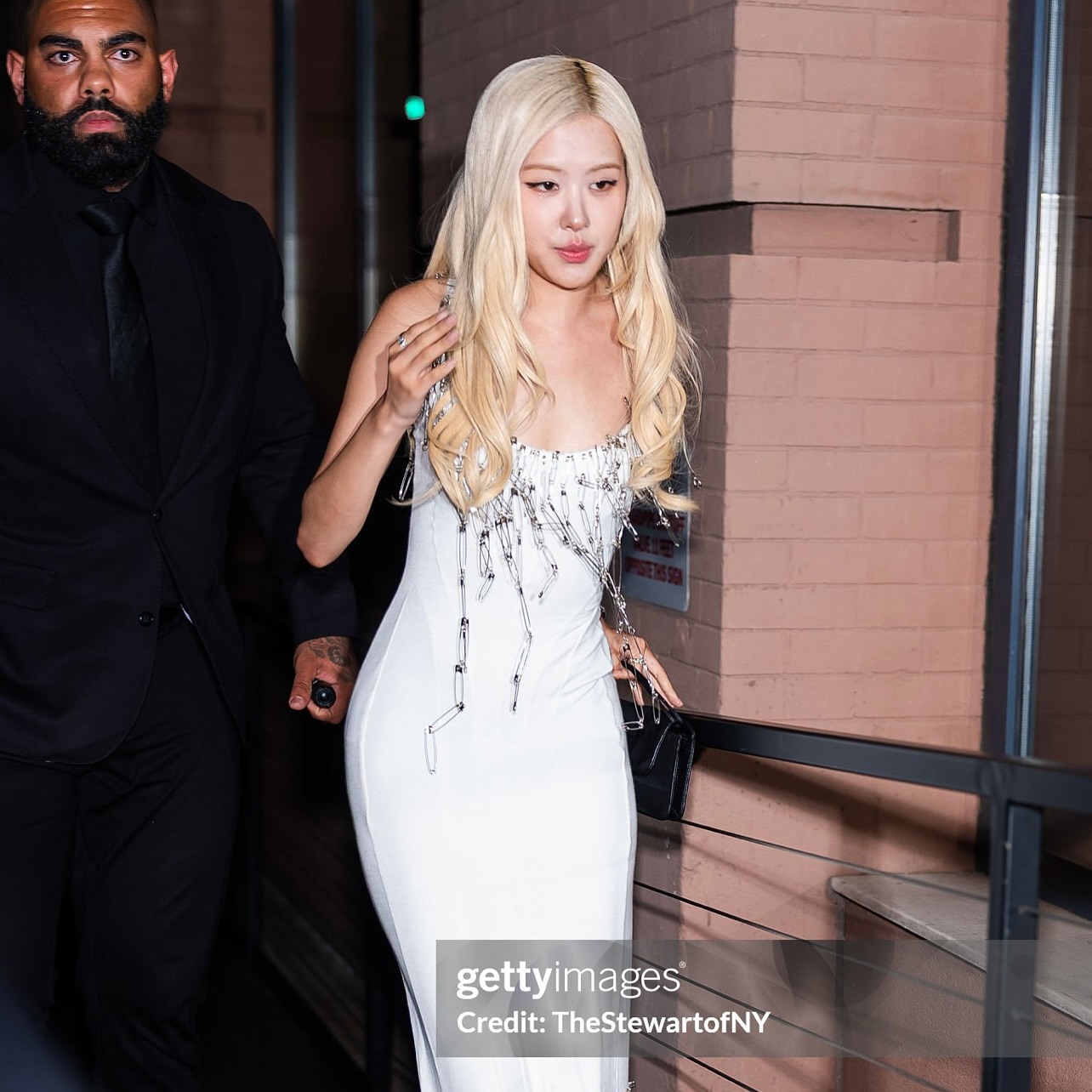 alternative-7c3ad108-1c3f-484a-a9a4-b306e784d6fc