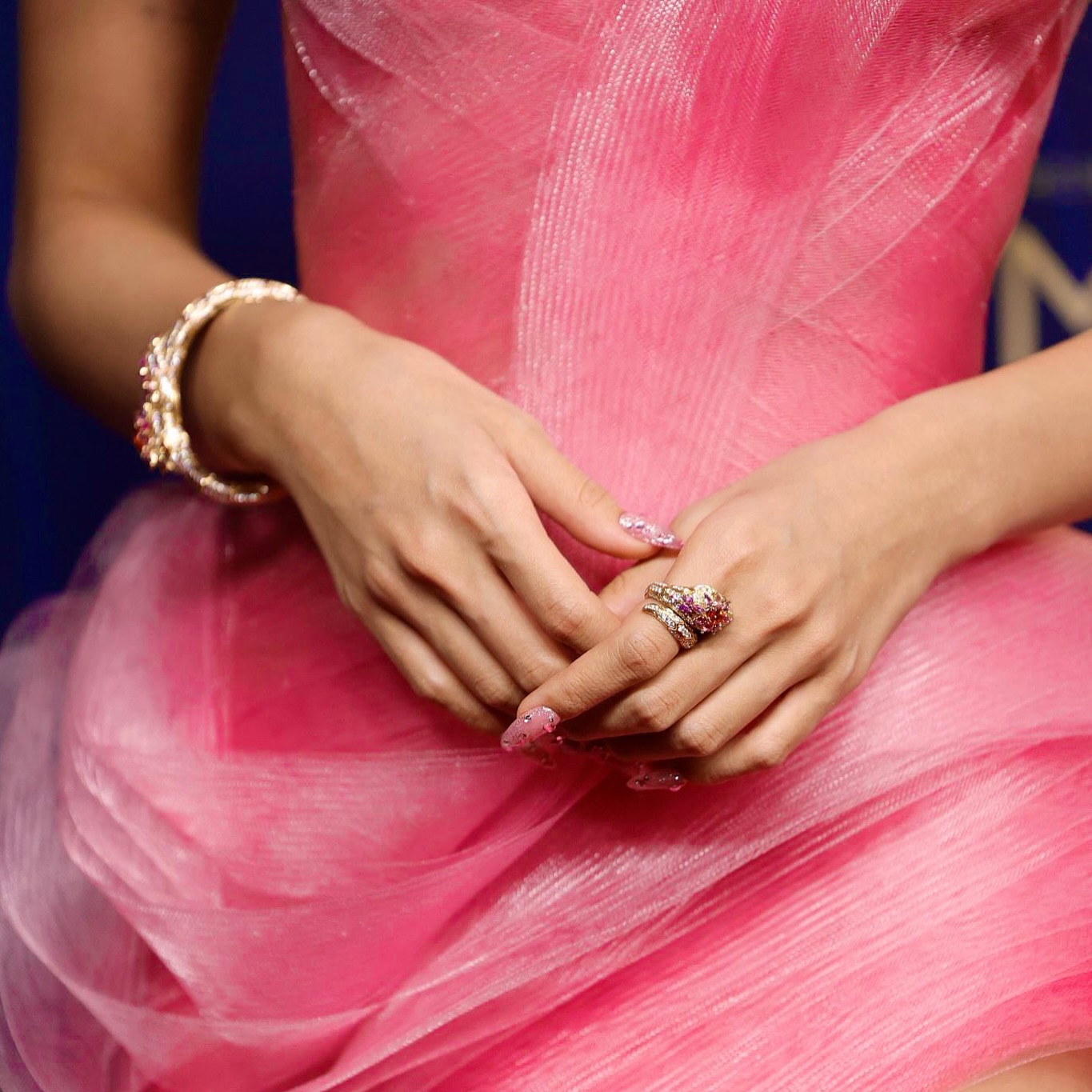 alternative-52cac638-4fba-4e4c-a80d-1ee283a3bc3f