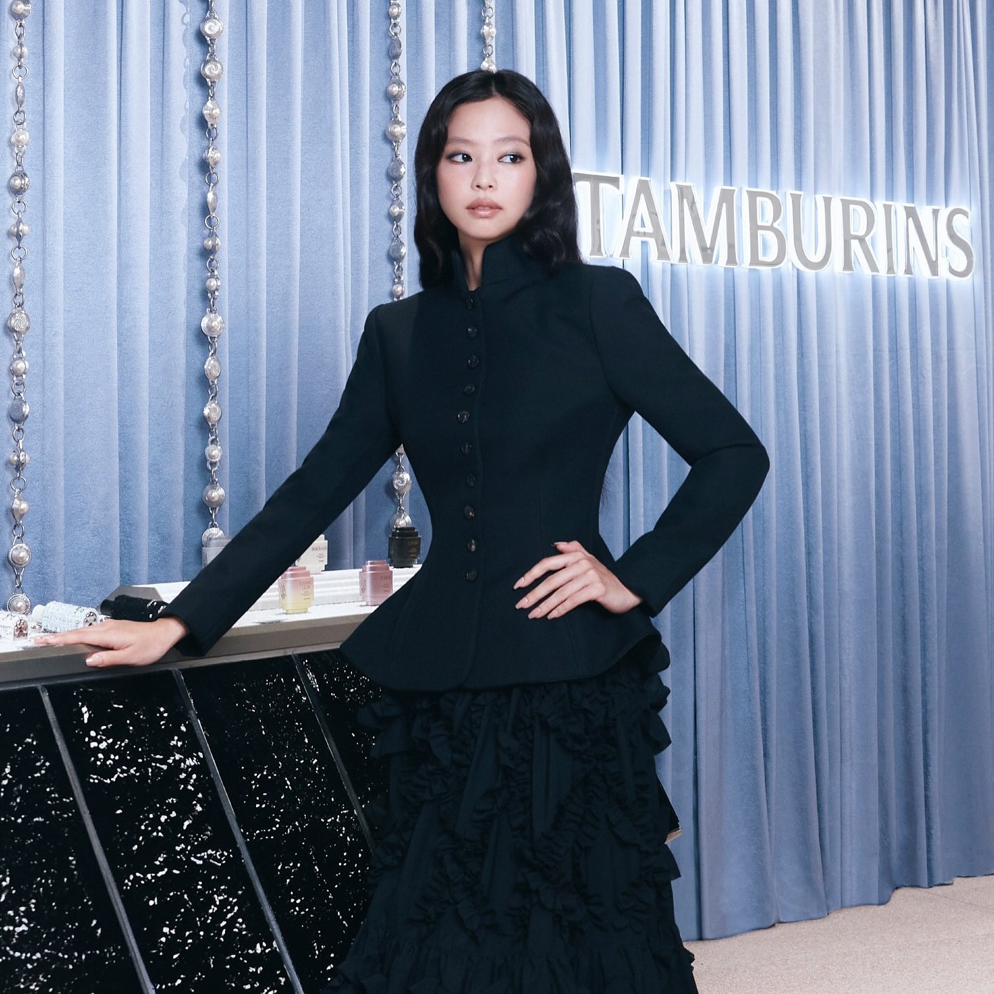 alternative-3de98db8-a183-483e-aebb-01af015979eb