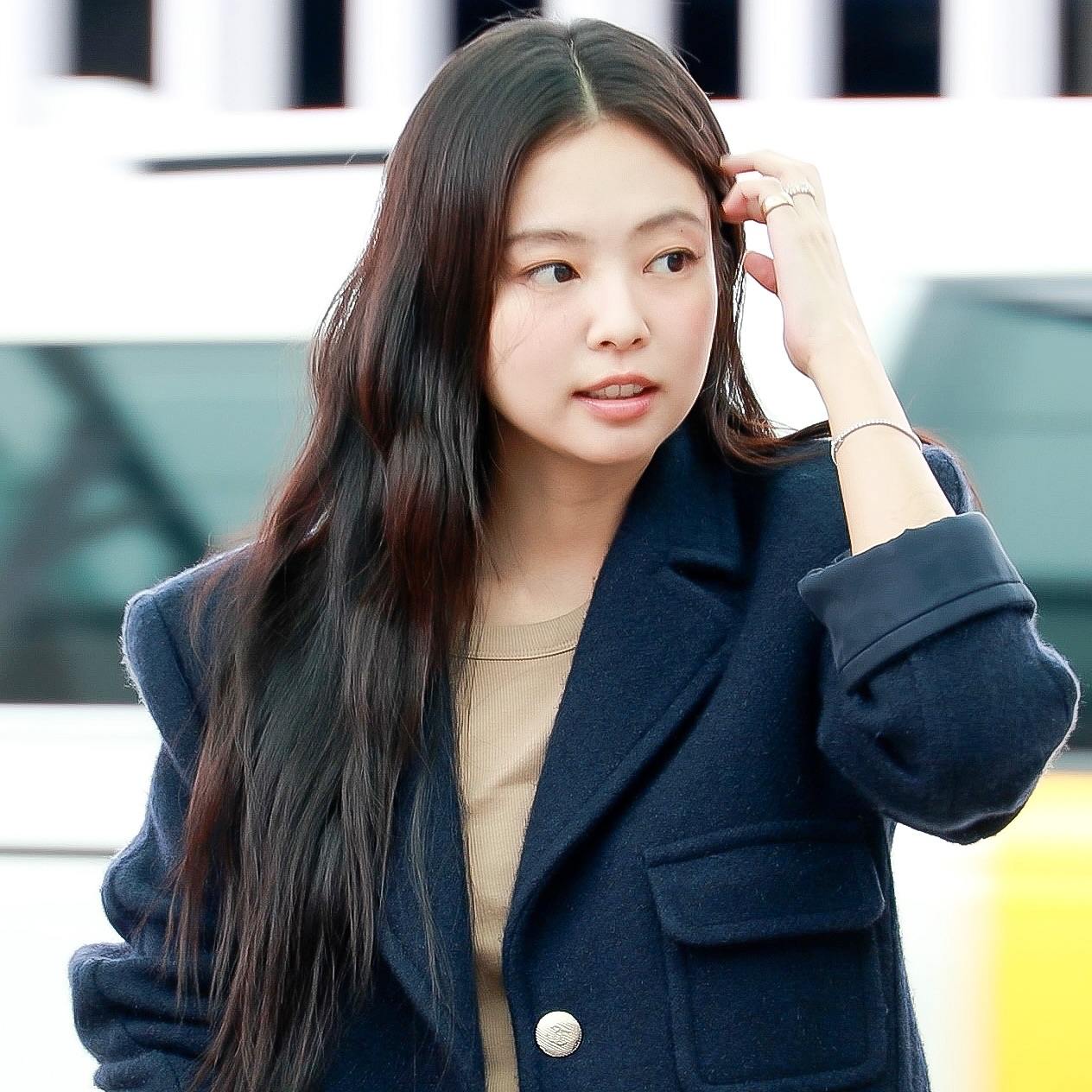 alternative-a3876ea9-60d8-46ab-9f51-fe2a172e0dd1