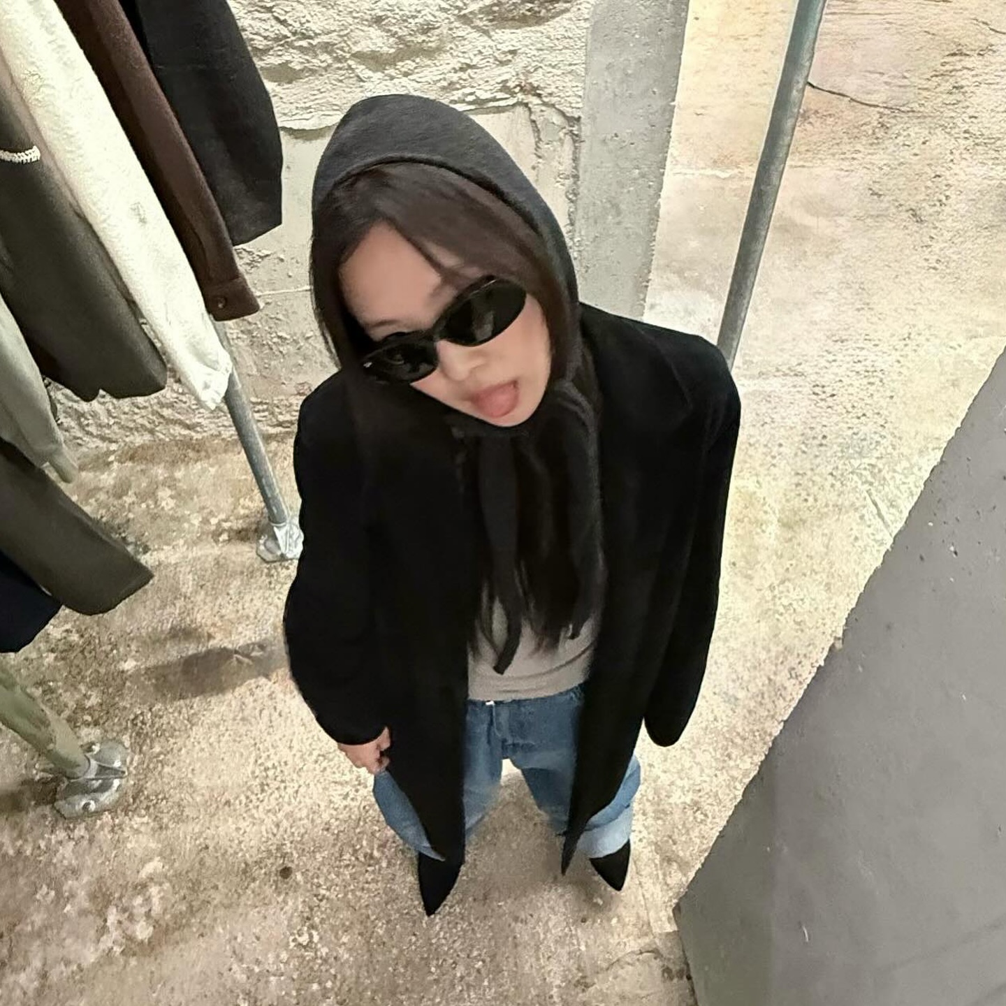 alternative-079035e2-06ec-49ea-9fe4-7d661d5e008b